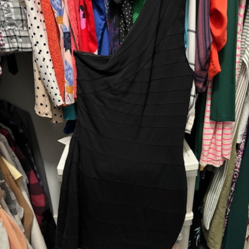 One shoulder body con dress